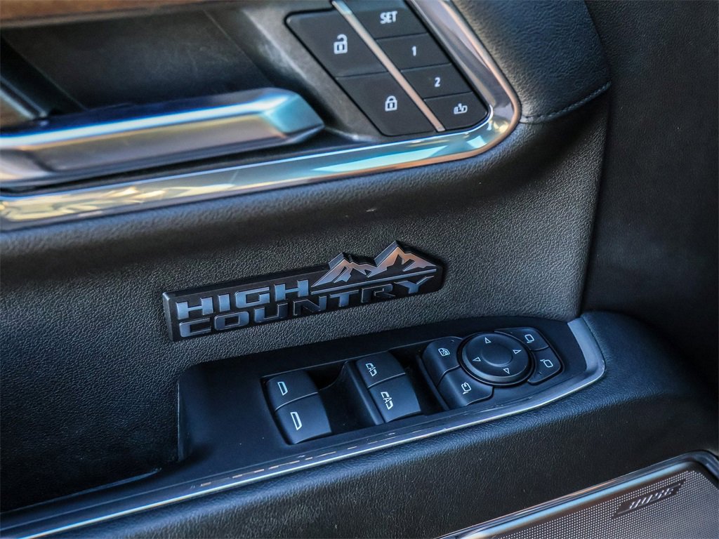 Used 2023 Chevrolet Silverado 1500 High Country w/ Technology Package image 32