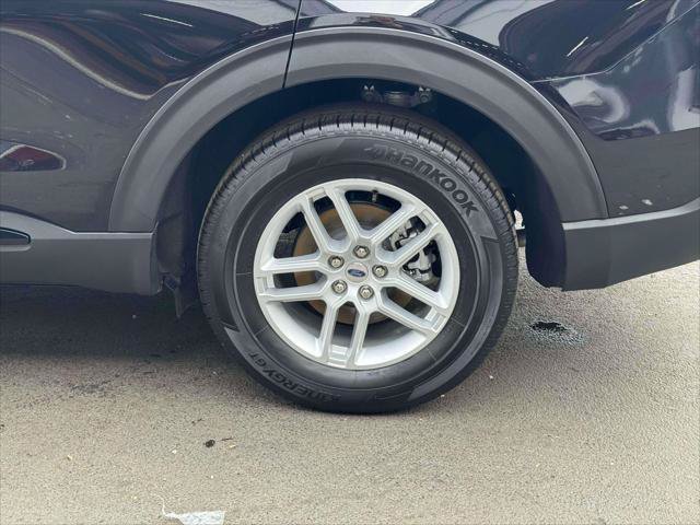 Used 2026 Ford Explorer Active AWD/4WD image 11