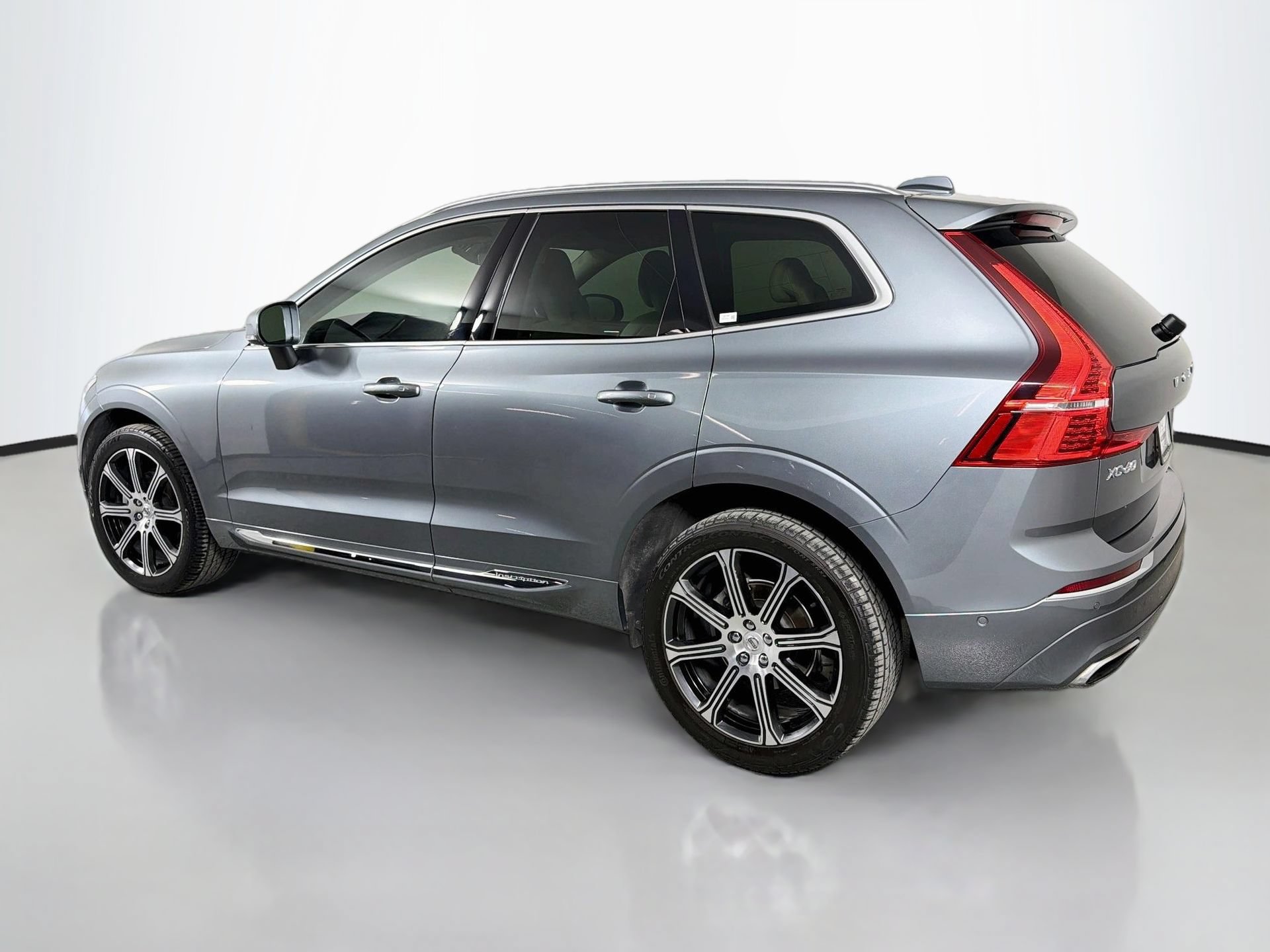 Used 2019 Volvo XC60 T5 Inscription w/ Protection Package FWD image 8