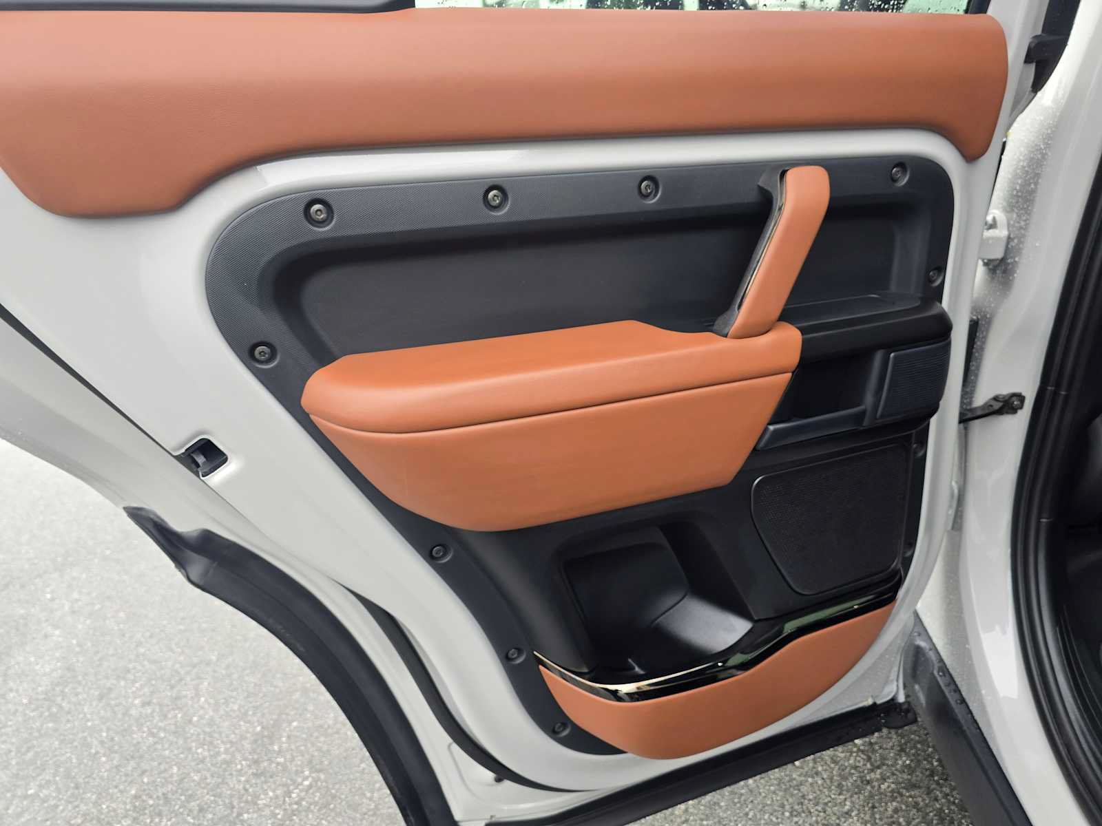 New 2026 Land Rover Defender 110 OCTA AWD/4WD image 18