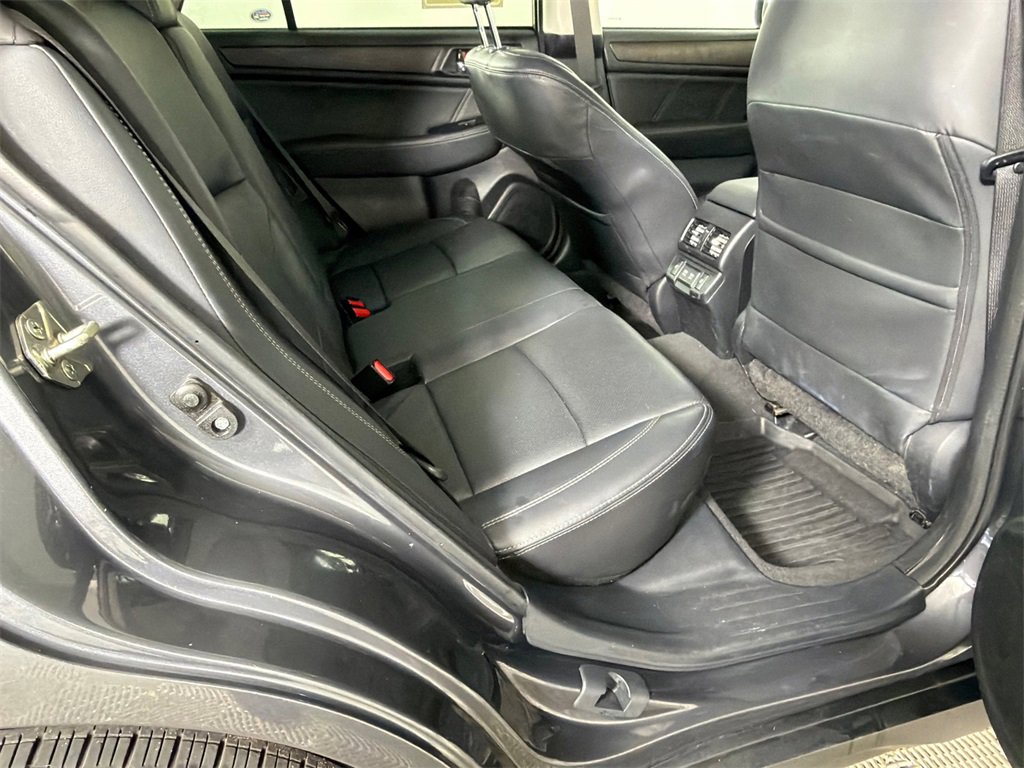 Used 2019 Subaru Outback 2.5i Limited w/ Popular Package #2 image 17