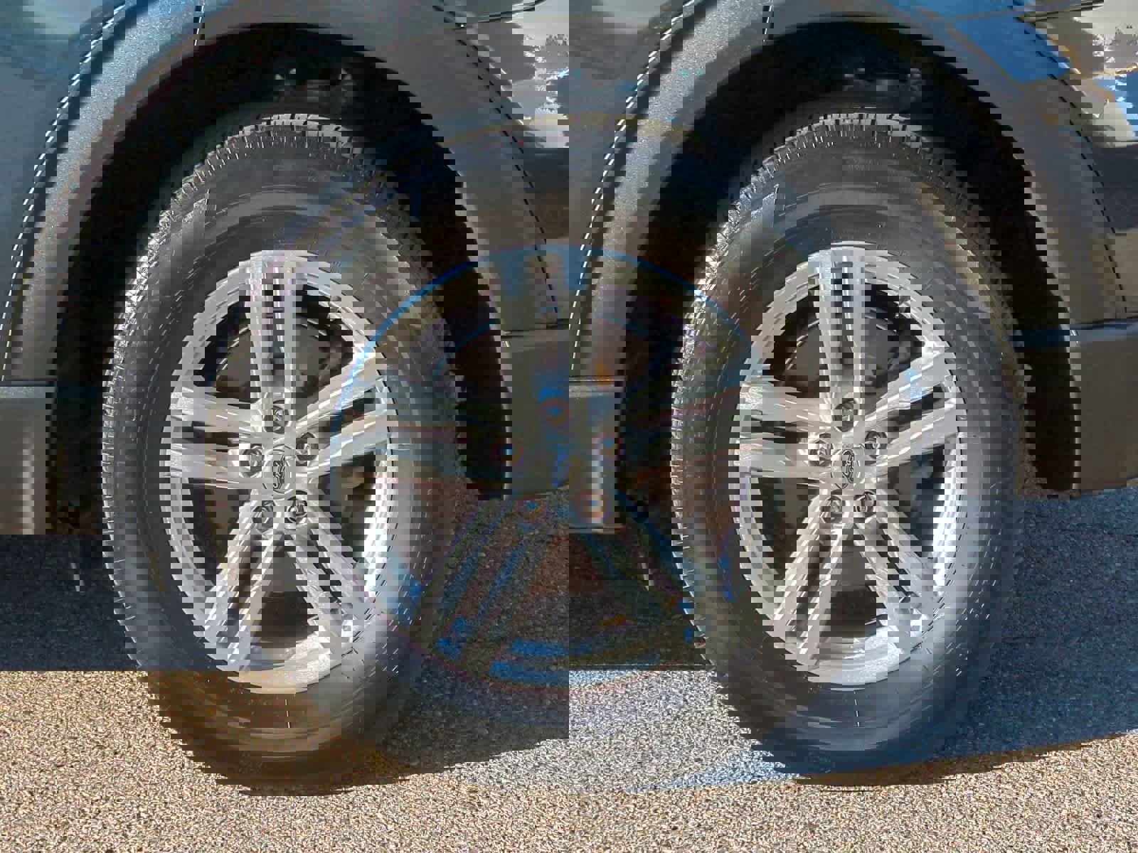 Used 2022 Ford Explorer XLT w/ Equipment Group 202A image 14