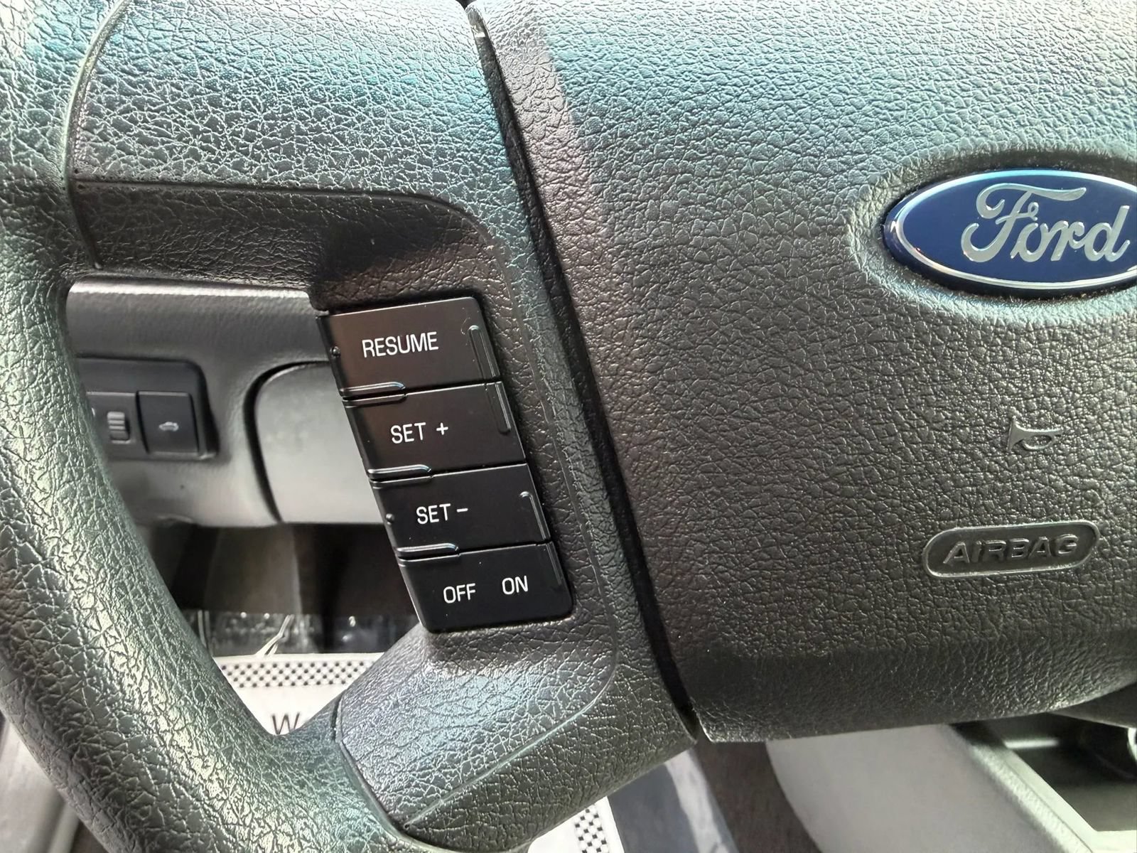 Used 2009 Ford Fusion SE FWD image 19