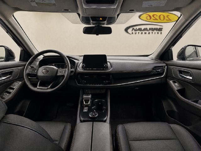 Used 2026 Nissan Rogue SV AWD/4WD image 12