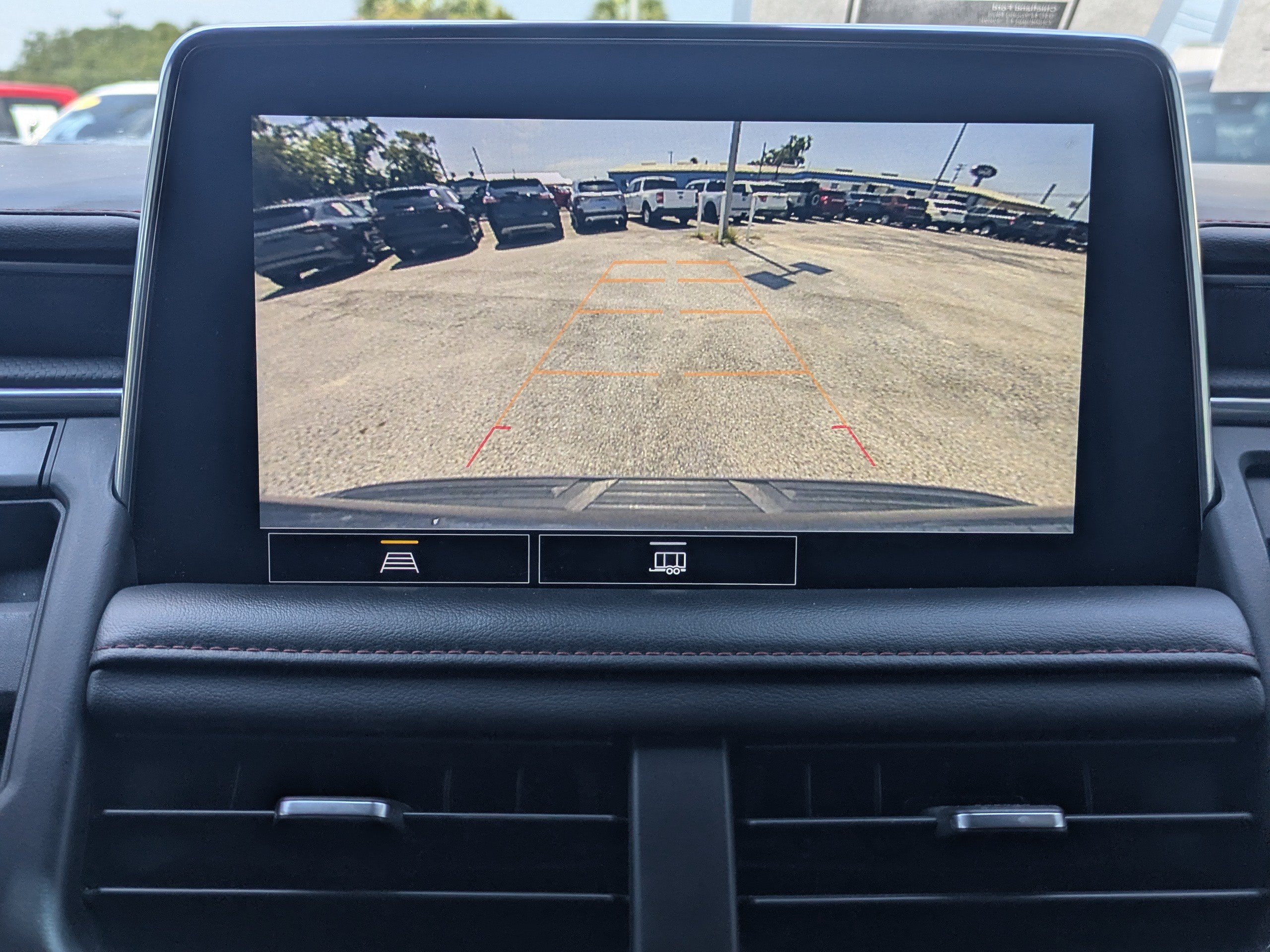 Used 2021 Chevrolet Suburban RST w/ Rear Media and Nav Package RWD image 21