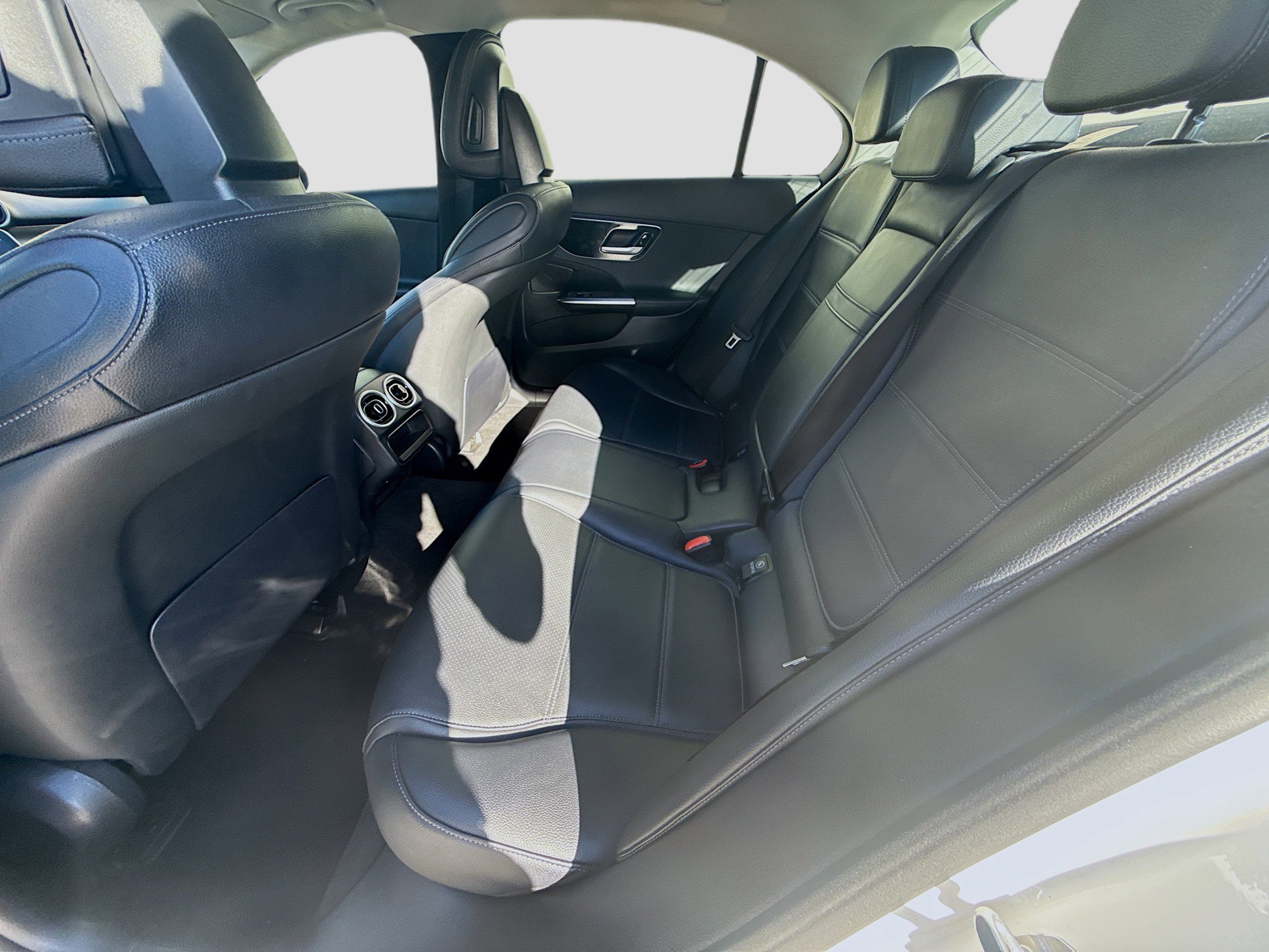 Used 2022 Mercedes-Benz C 300 Sedan image 23