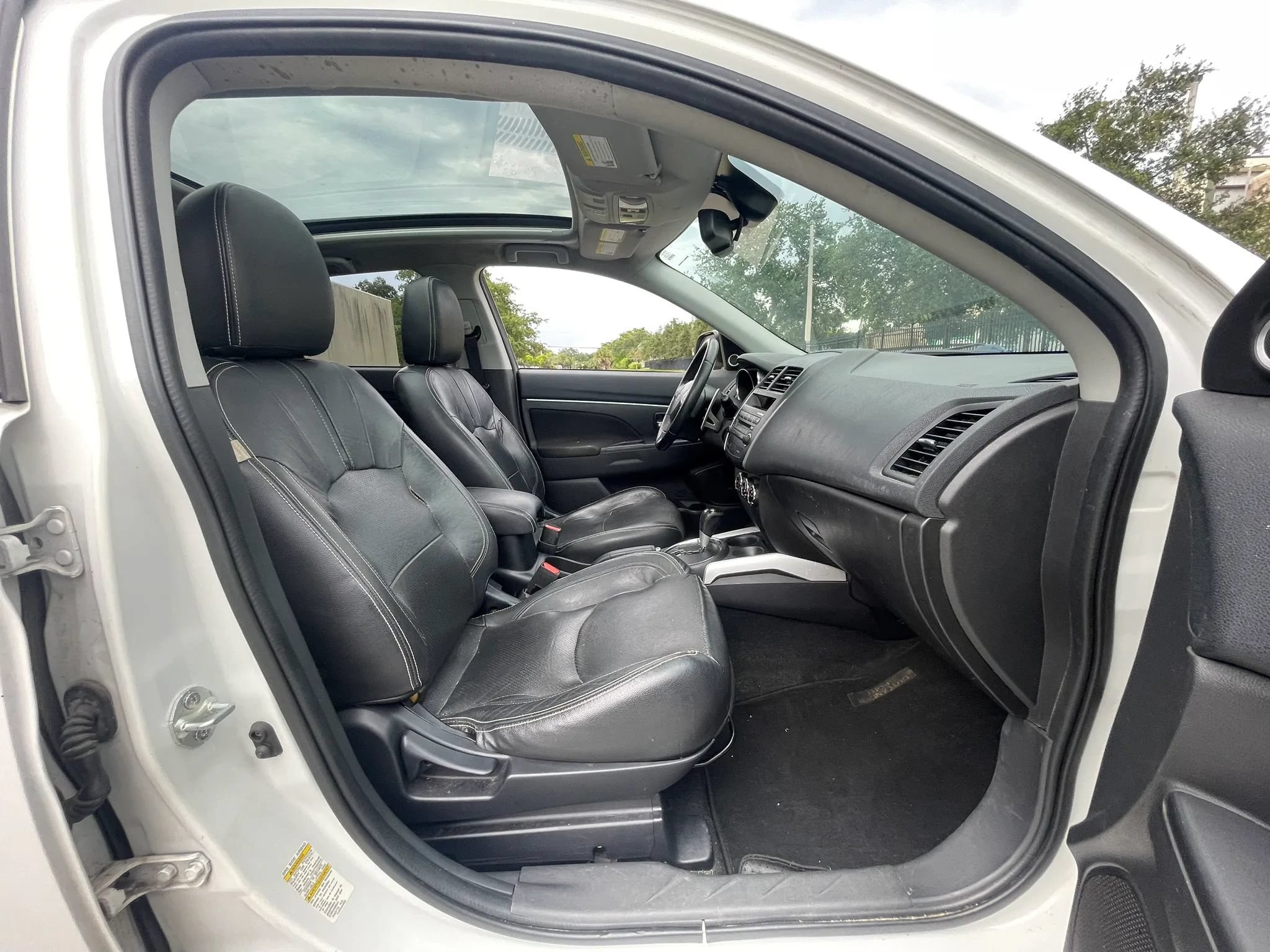 Used 2012 Mitsubishi Outlander Sport SE FWD image 31