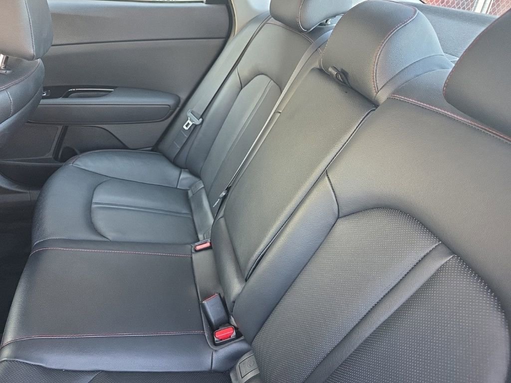 Used 2018 Kia Optima SX image 16