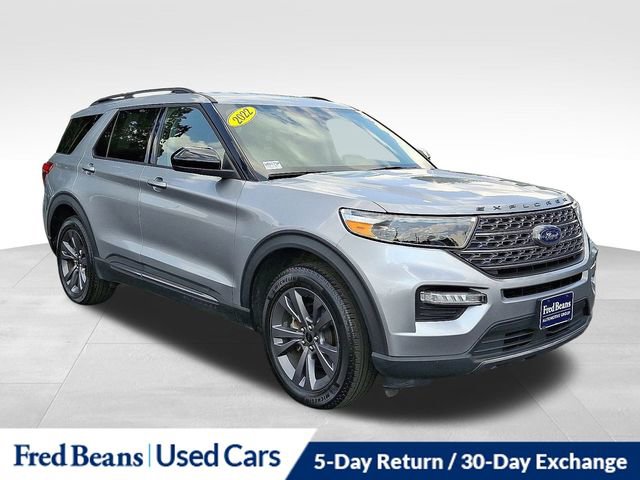 Certified 2022 Ford Explorer XLT w/ Equipment Group 202A