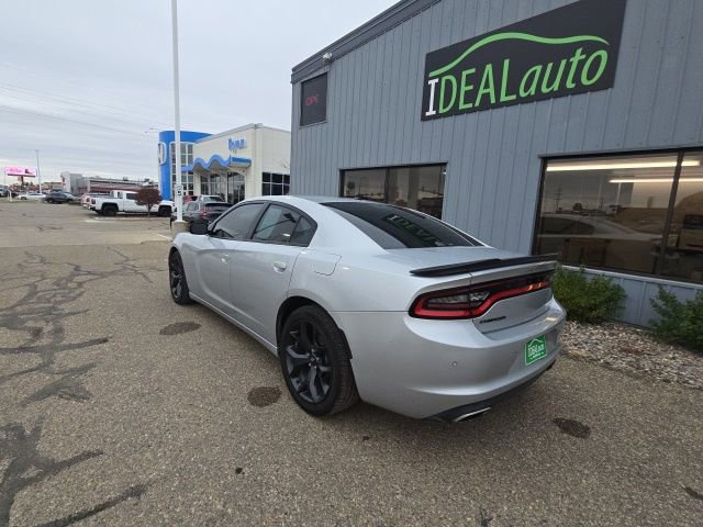 Used 2020 Dodge Charger SXT w/ Blacktop Package image 8