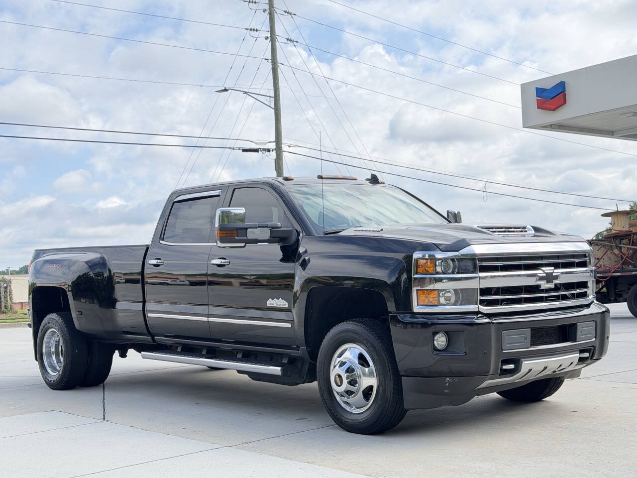 Used 2018 Chevrolet Silverado 3500 High Country w/ Duramax Plus Package AWD/4WD image 3