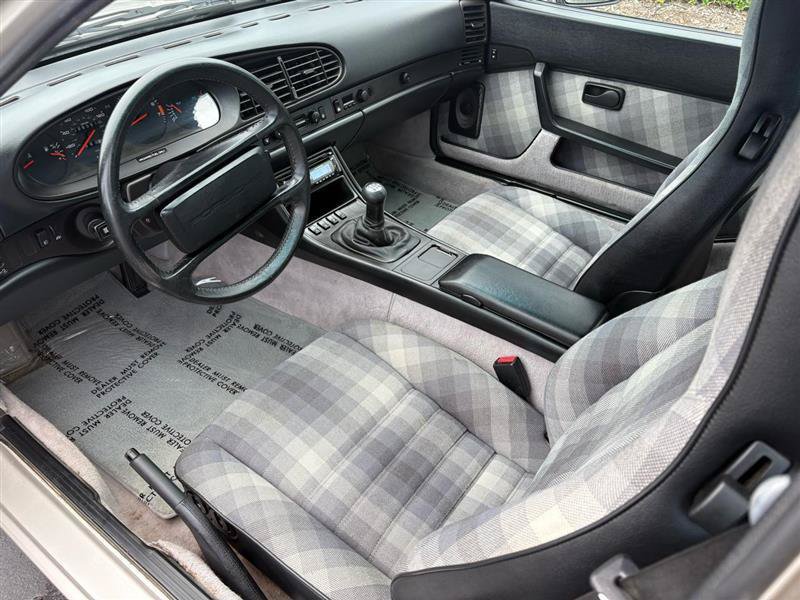 Used 1988 Porsche 944 Coupe RWD image 18