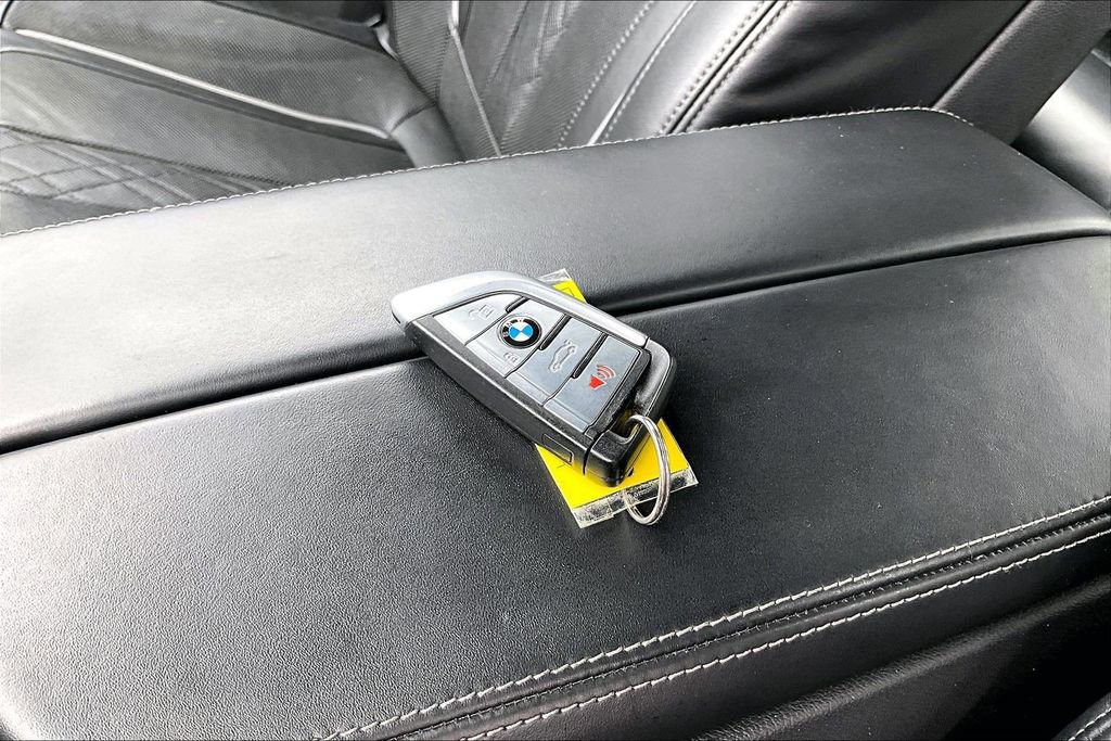 Used 2018 BMW M550i xDrive image 11