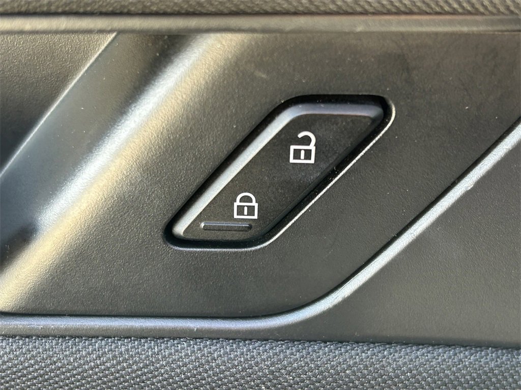 Used 2025 MAZDA CX-90 3.3 Turbo w/ Select Package image 26