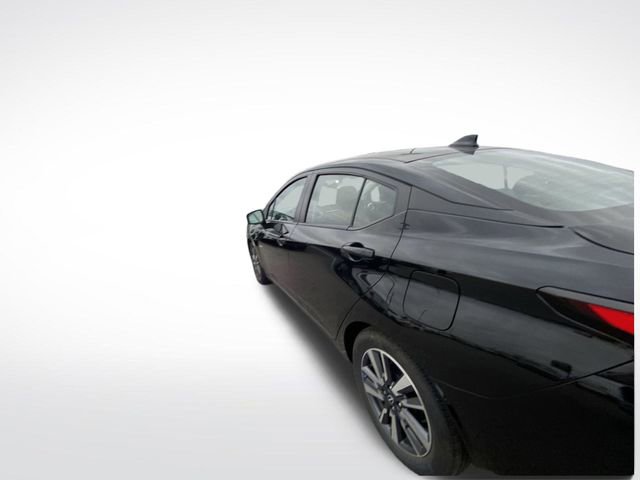 Used 2023 Nissan Versa SV image 6