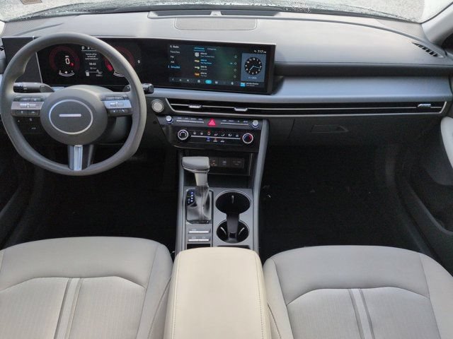 Used 2025 Hyundai Sonata SE FWD image 13