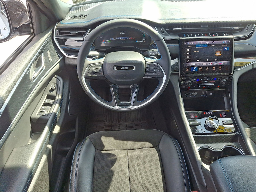 Used 2024 Jeep Grand Cherokee Trailhawk image 21