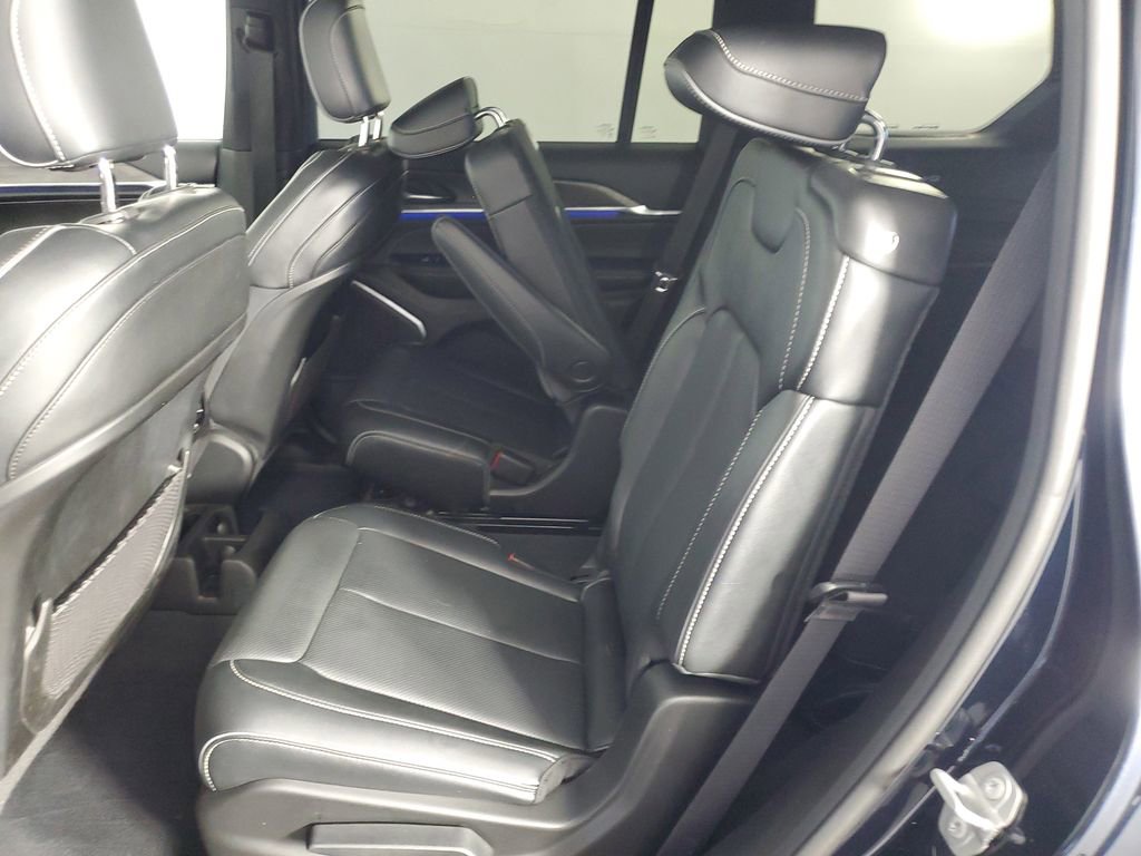 Used 2023 Jeep Grand Cherokee L Overland w/ Trailer Tow Group (B) image 13