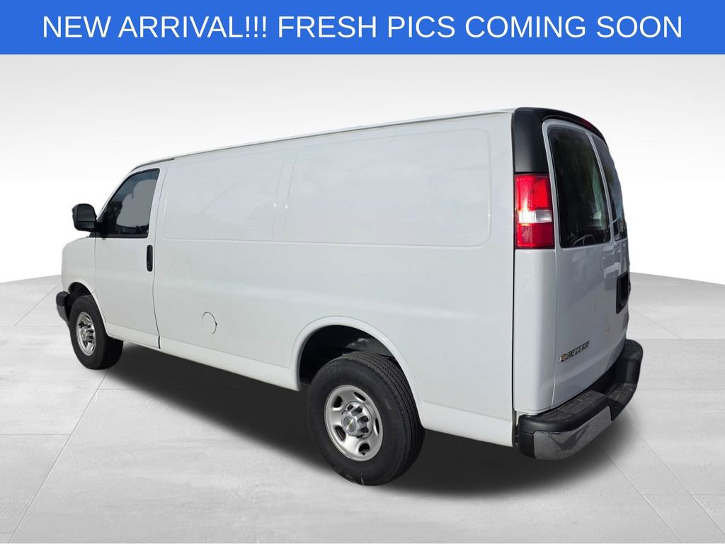 Used 2024 Chevrolet Express 2500 w/ Driver Convenience Package image 4