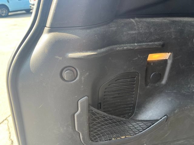 Used 2019 Jeep Renegade Latitude FWD image 36