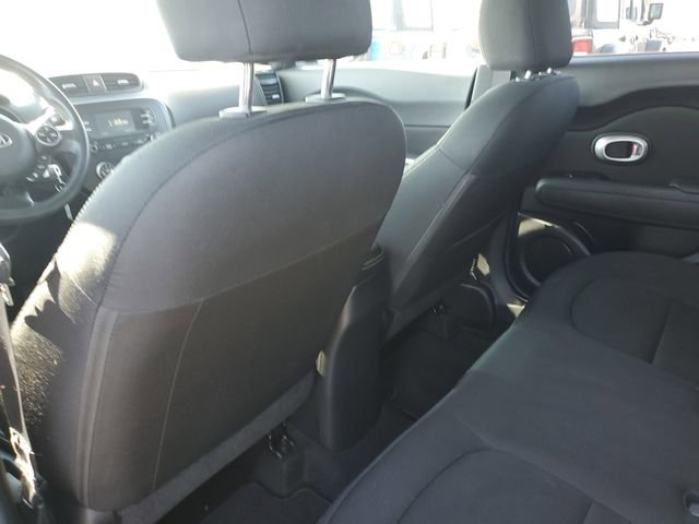 Used 2016 Kia Soul + image 13