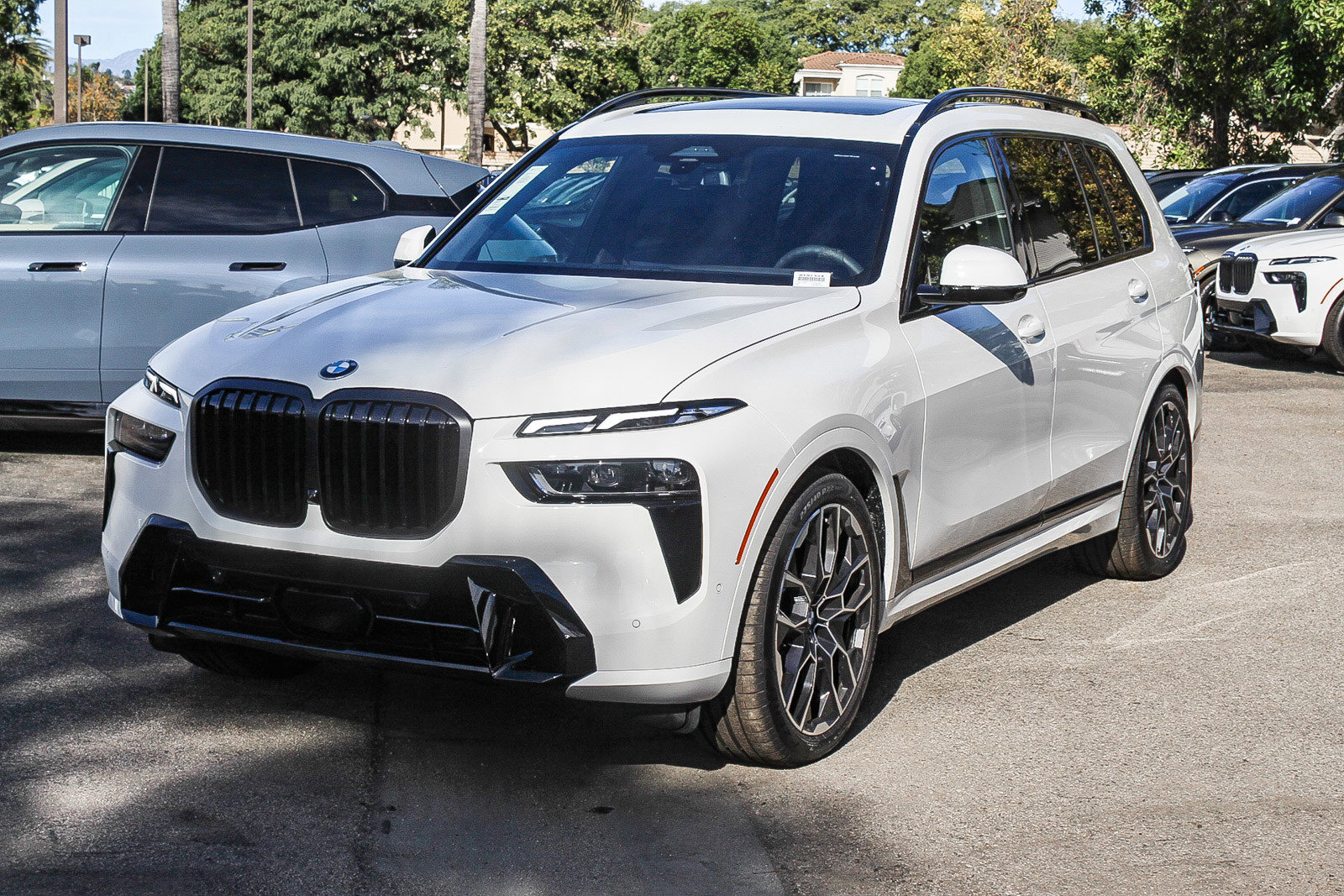 New 2026 BMW X7 xDrive40i w/ M Sport Package image 3