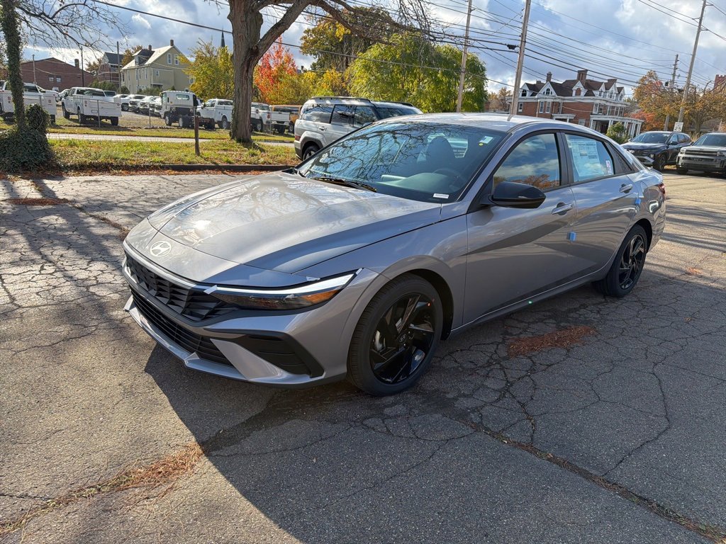 New 2026 Hyundai Elantra Sport image 3