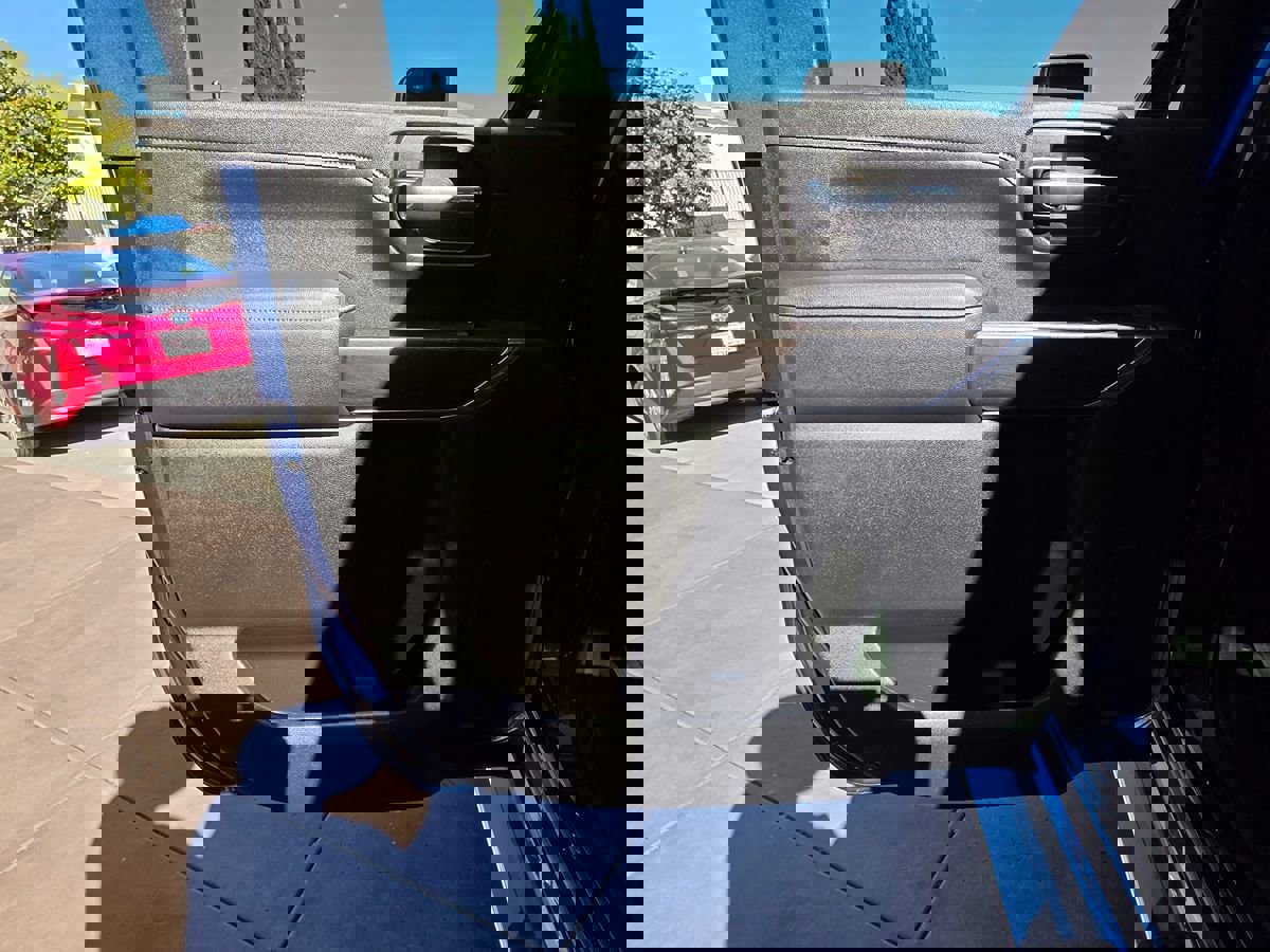 Used 2020 Chevrolet Silverado 2500 LTZ w/ LTZ Premium Package image 29