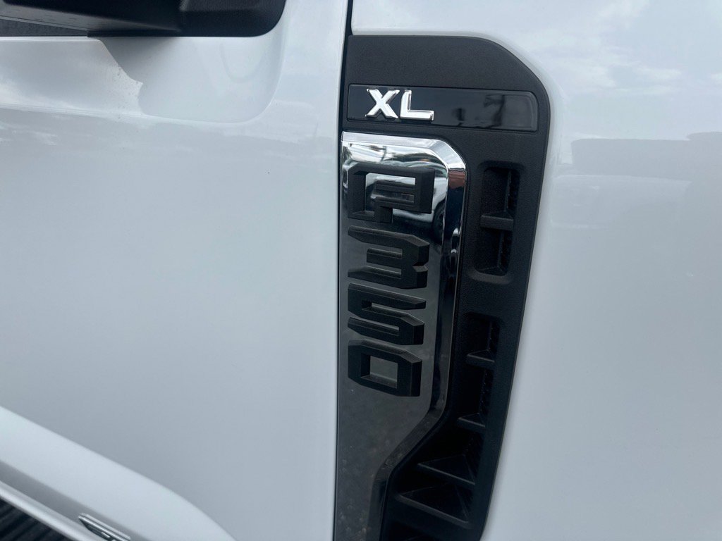 New 2026 Ford F350 XL image 5