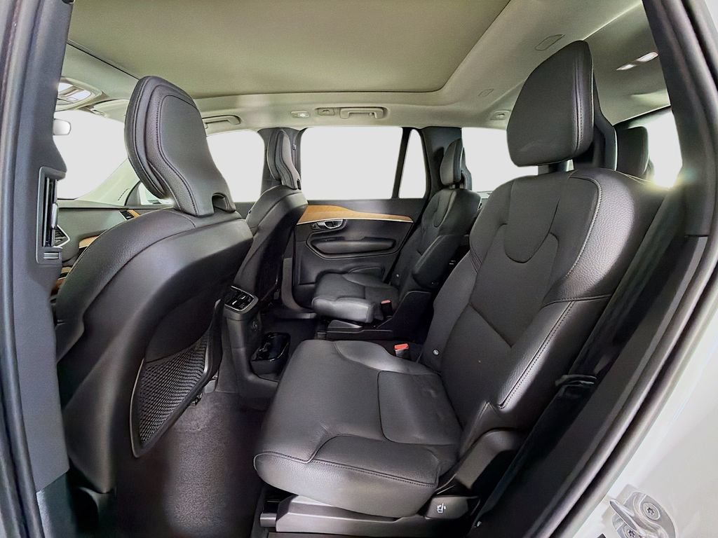 Certified 2023 Volvo XC90 T8 Plus AWD/4WD image 26