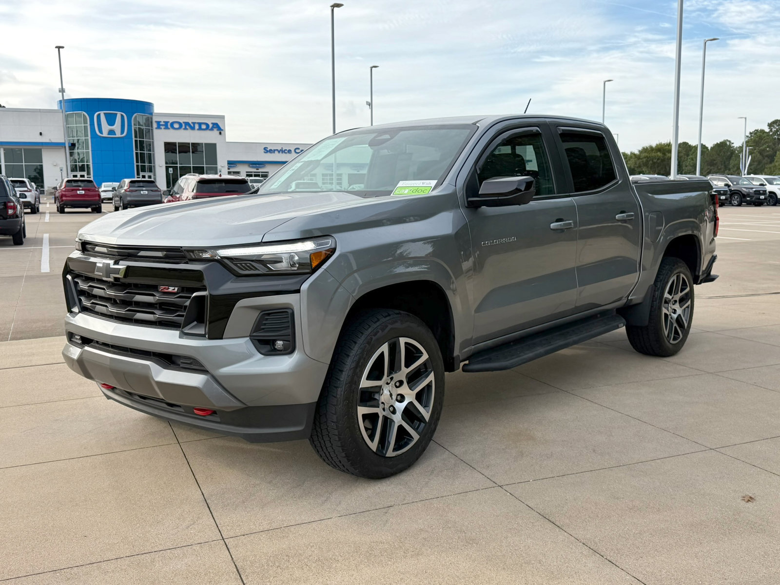 Used 2023 Chevrolet Colorado Z71 w/ Z71 Convenience Package 2 AWD/4WD image 3