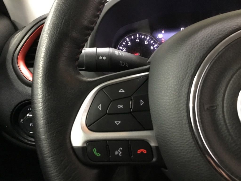 Used 2023 Jeep Renegade Trailhawk w/ Trailhawk Elite Group AWD/4WD image 35