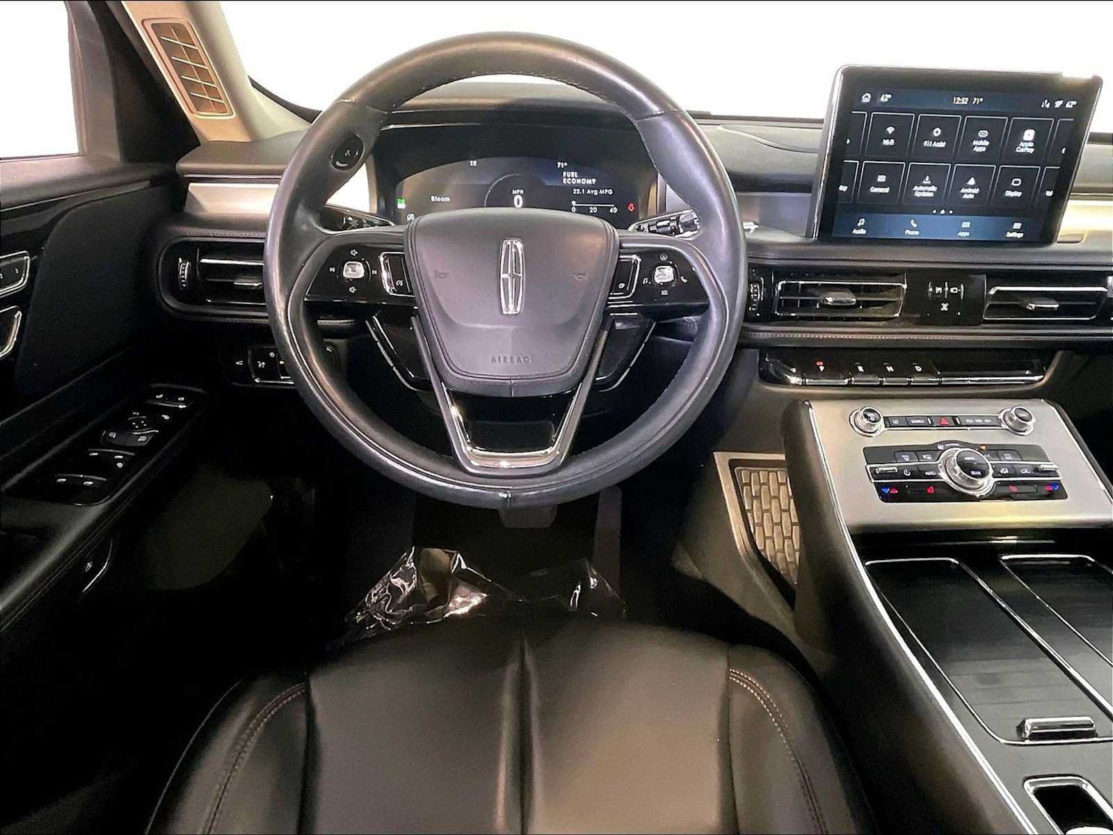 Used 2021 Lincoln Aviator AWD image 13