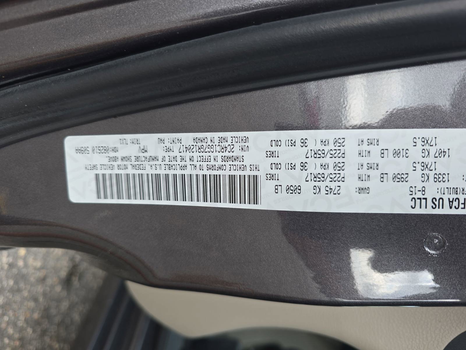 Used 2016 Chrysler Town & Country Limited Platinum image 39