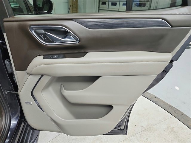 Used 2023 GMC Yukon SLT image 45