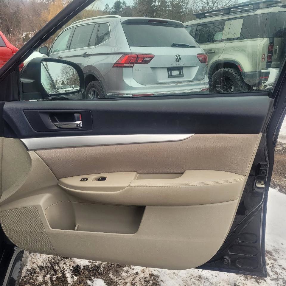 Used 2013 Subaru Legacy 2.5i Premium image 19