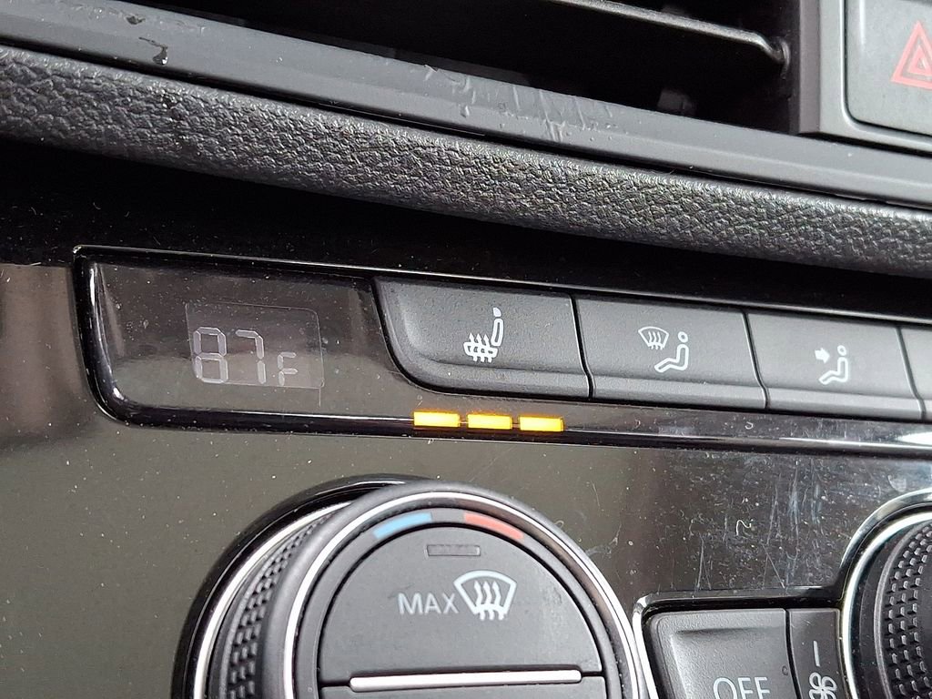 Used 2024 Volkswagen Jetta SE image 23