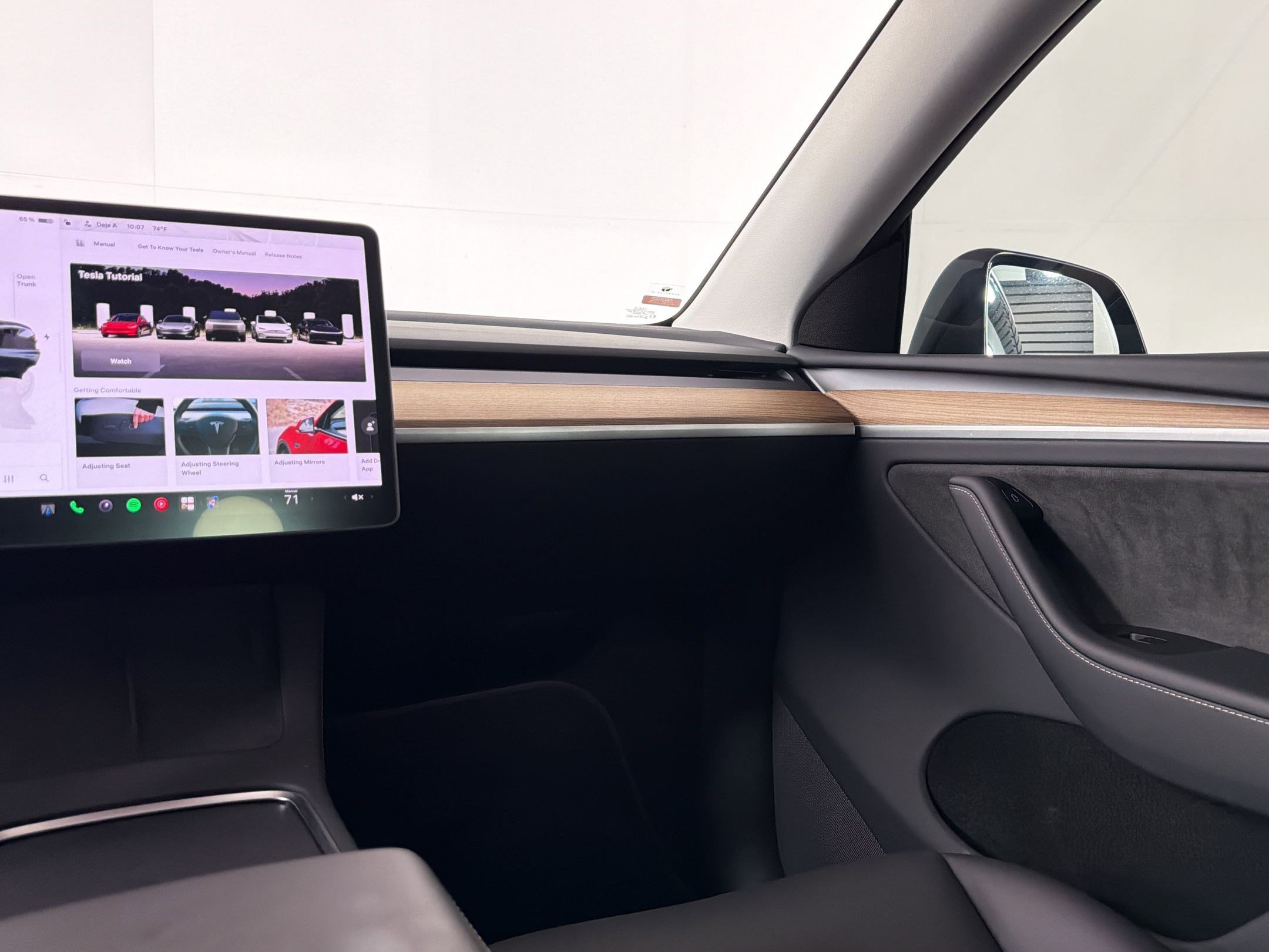 Used 2025 Tesla Model Y Long Range RWD image 28