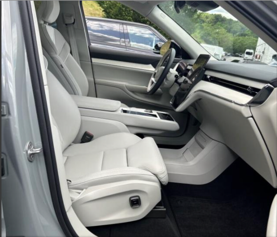 Certified 2025 Volvo EX90 Ultra AWD/4WD image 13