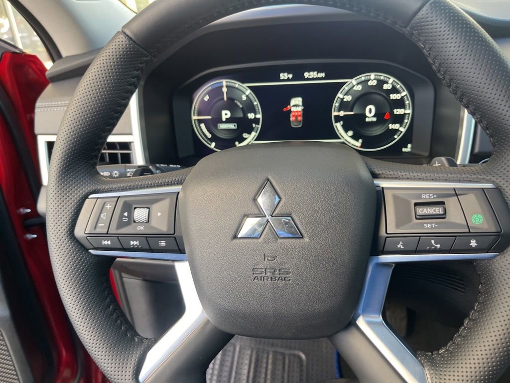 New 2025 Mitsubishi Outlander SE image 47