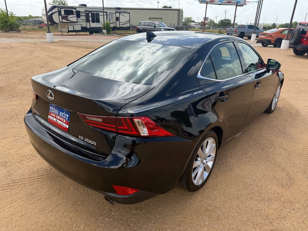 Used 2016 Lexus IS 200t RWD image 8