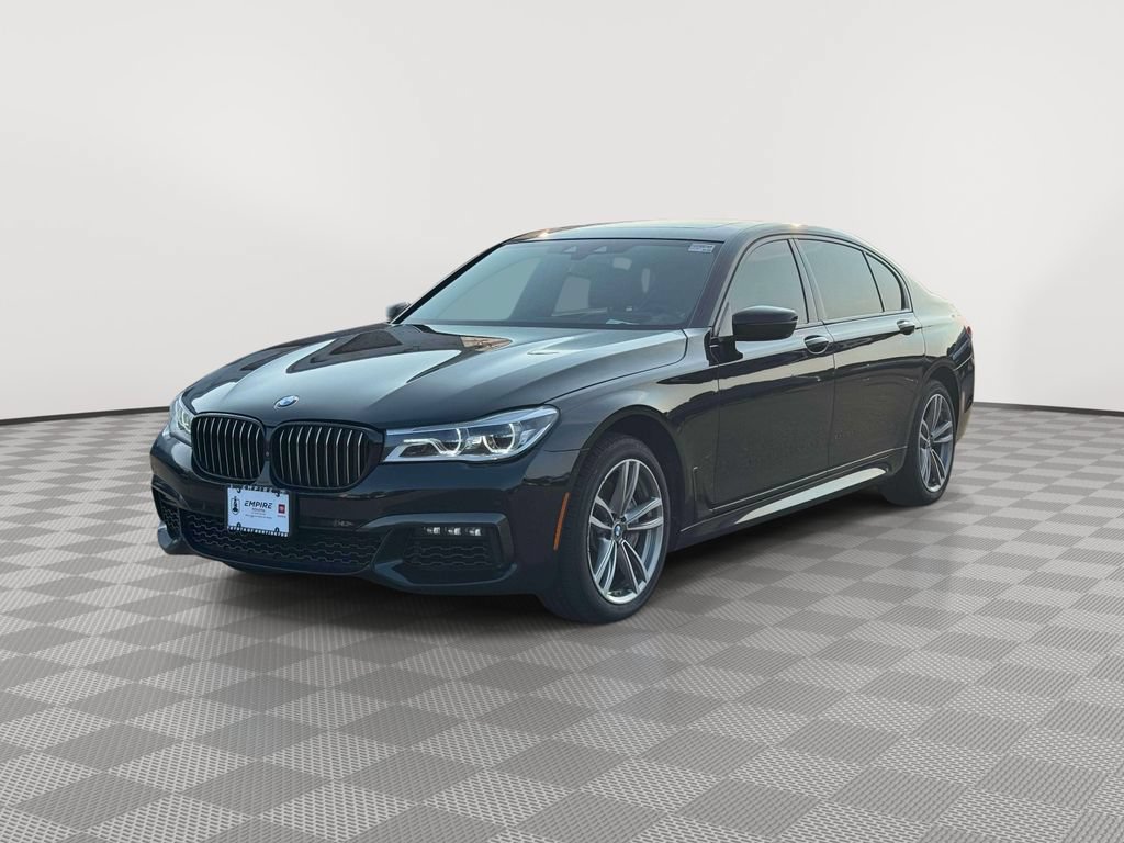 Used 2019 BMW 750i xDrive w/ Executive Package AWD/4WD image 3