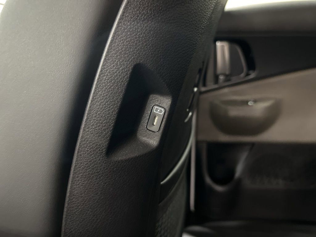 New 2026 Kia Carnival image 24