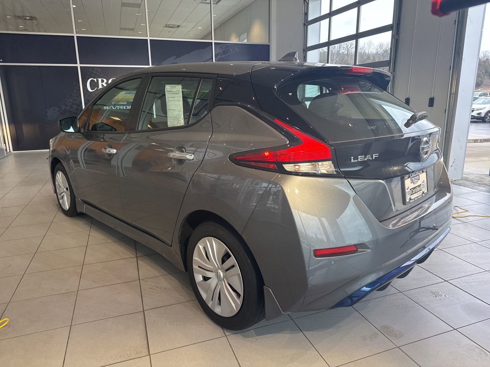 Used 2022 Nissan Leaf S image 8
