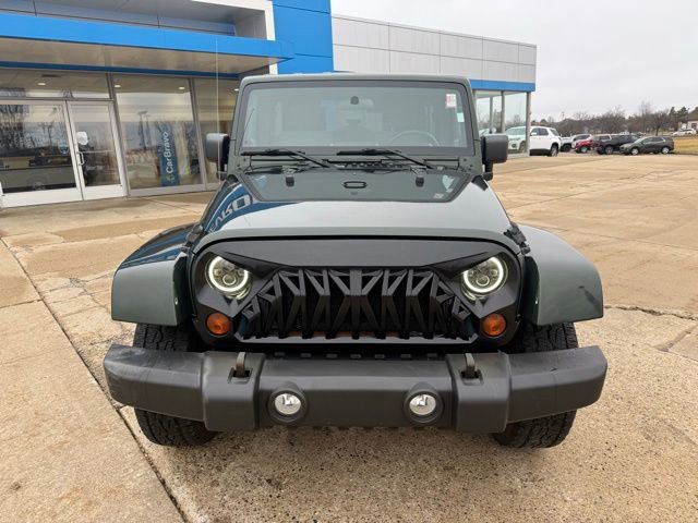 Used 2010 Jeep Wrangler Unlimited Sahara image 8
