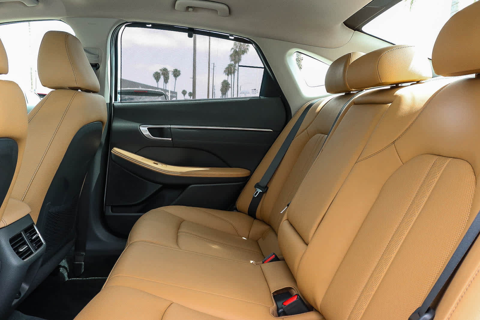 Used 2022 Hyundai Sonata Limited w/ Cargo Package FWD image 27