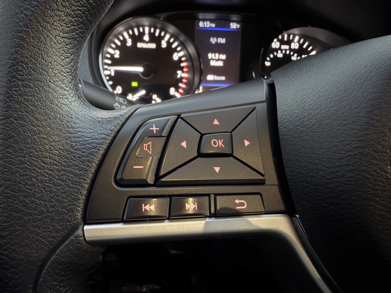 Used 2022 Nissan Rogue Sport S image 21