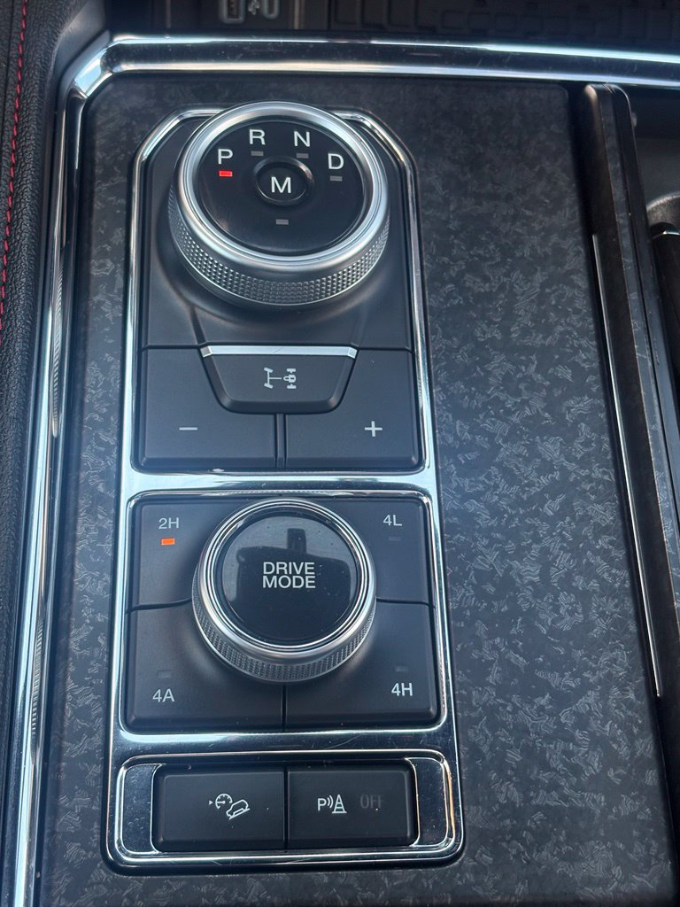 Used 2024 Ford Expedition Limited AWD/4WD image 29