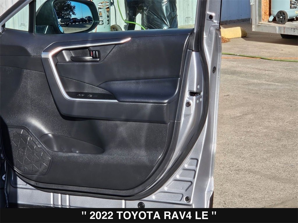 Used 2022 Toyota RAV4 LE image 30