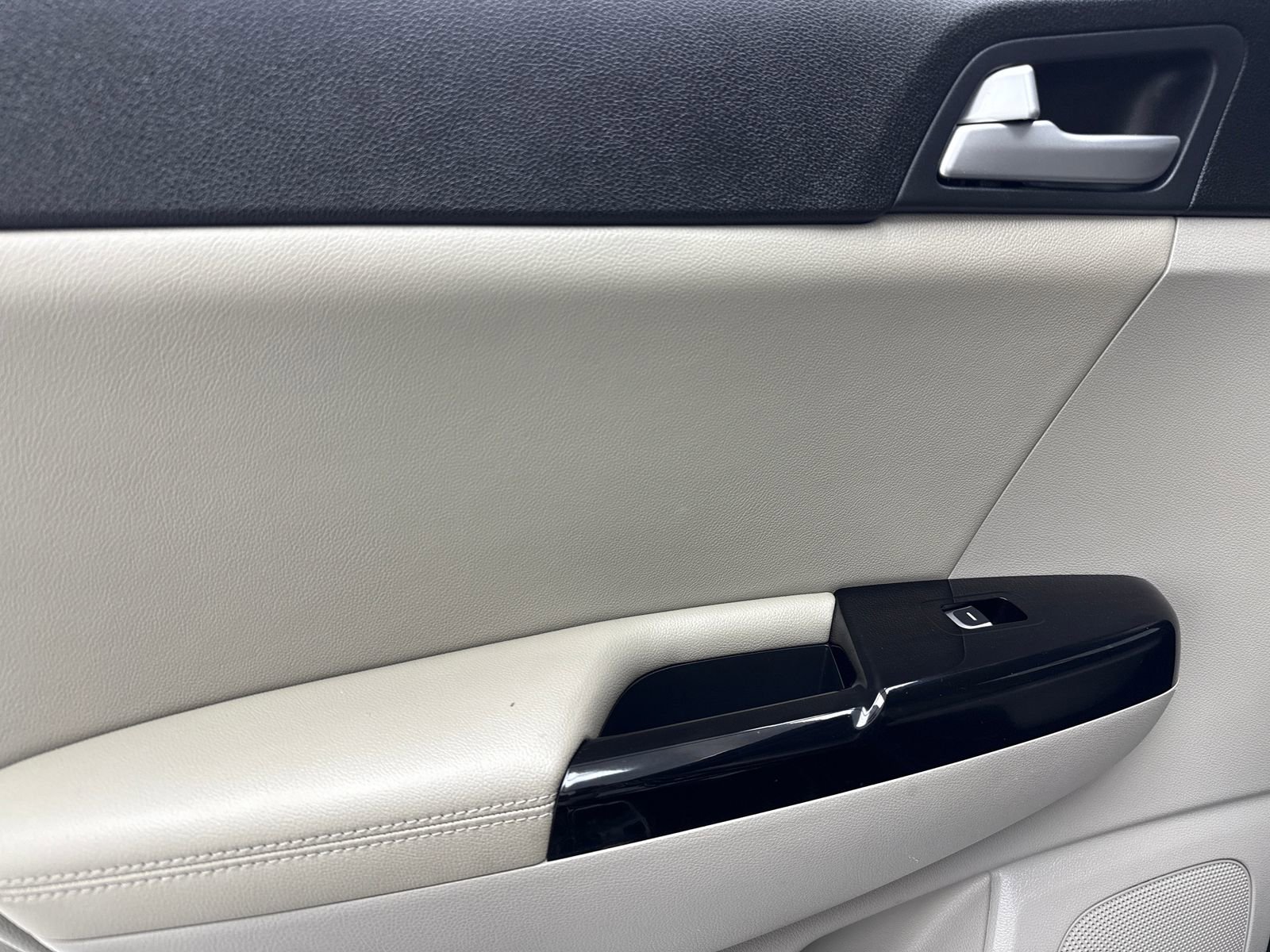 Used 2020 Kia Sportage EX image 39